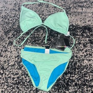 Hurley 2 piece swimming suit